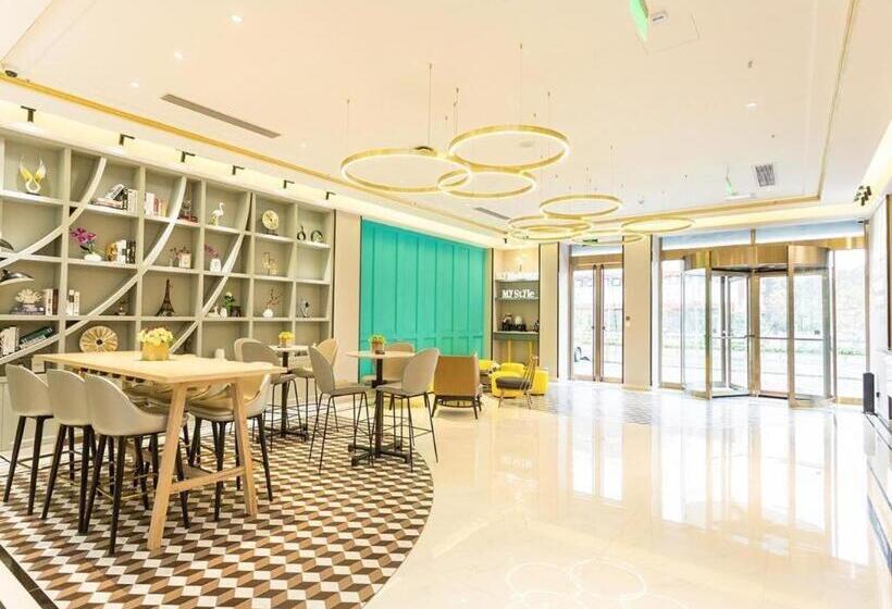 Magnotel Huanggang Luotian Tashan Lake