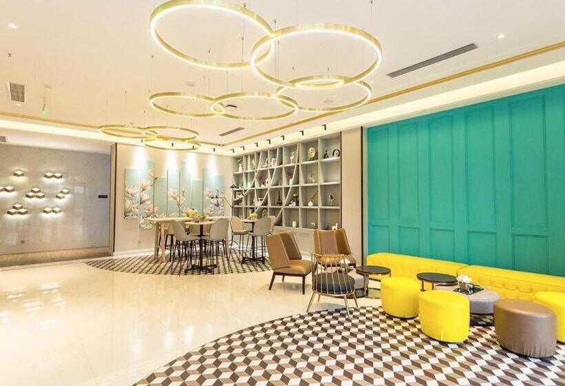 Magnotel Huanggang Luotian Tashan Lake