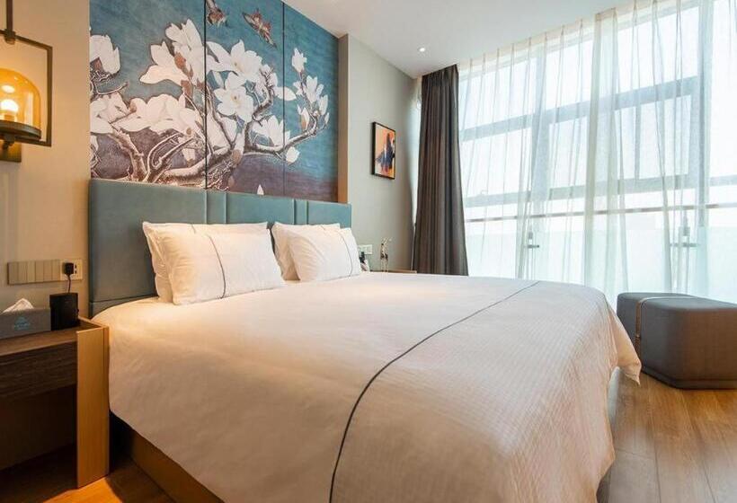 Magnotel Tongxiang Shimao Center