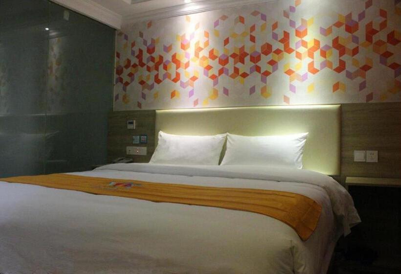 Pai Hotel·chongqing Jiangbei Airport Changfu Road Light Rail Station