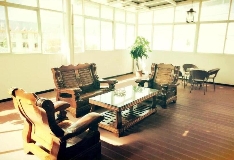 Pai Hotels·ruili Munao Road Bus Terminal Station