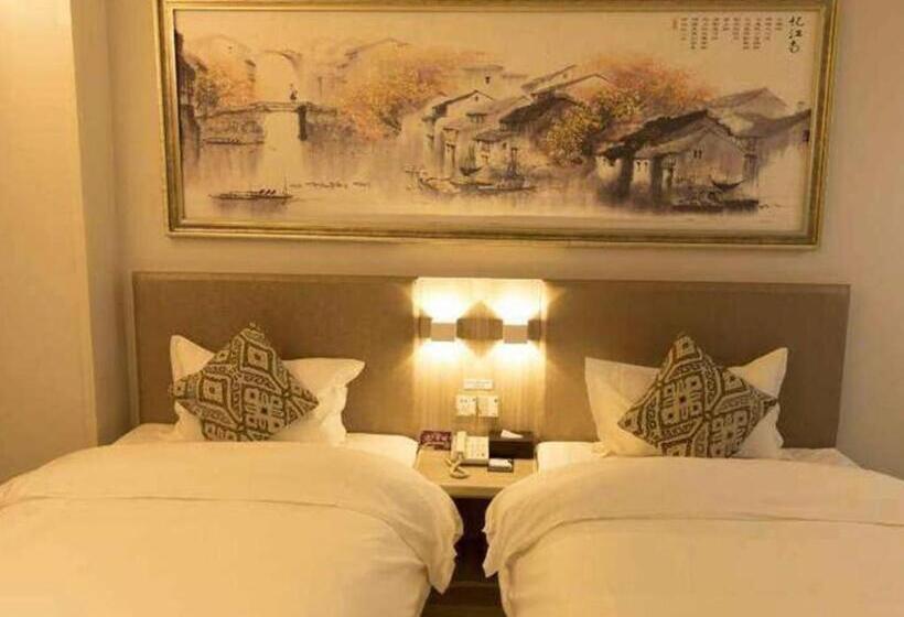 Super 8 Hotel Toksun Shengyuan Central City