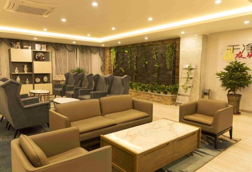 Super 8 Hotel Toksun Shengyuan Central City