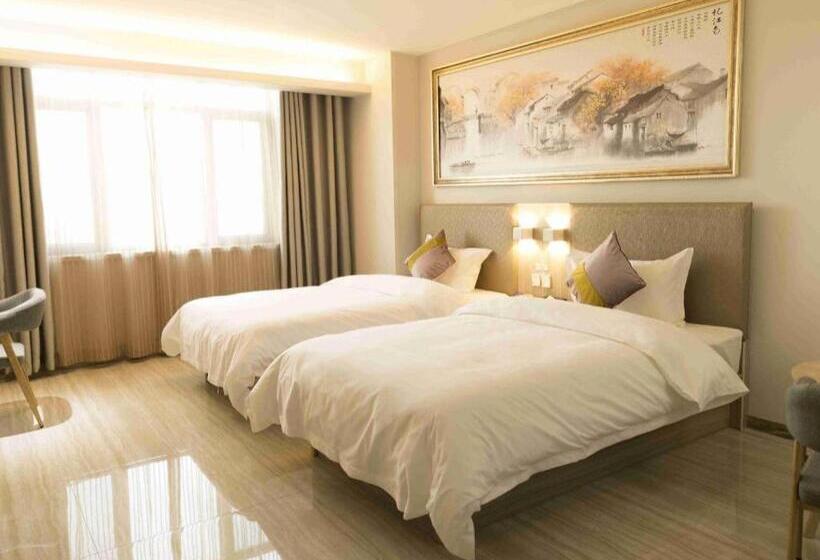 Super 8 Hotel Toksun Shengyuan Central City