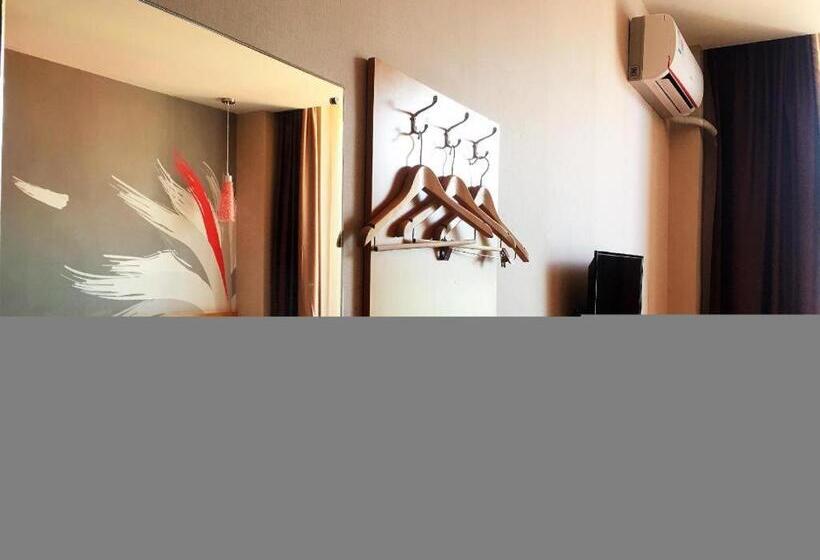 Thank Inn Hotel Sichuan Ya An Hanyuan County Huanhu Road