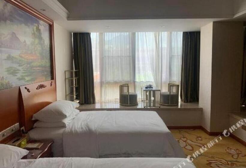 Vienna Hotel Fujian Quanzhou Anxi County Baolong Square