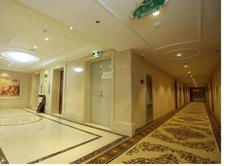 Vienna Hotel Inner Mongolia Hohhot Railway Station Gongzhufu Metro Station