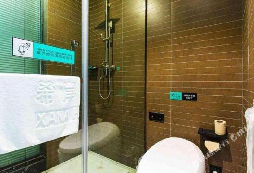 Xana Hotelle Luzhou High Speed Railway Station Trading Market Passenger Terminal