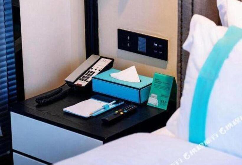 Xana Hotelle Luzhou High Speed Railway Station Trading Market Passenger Terminal