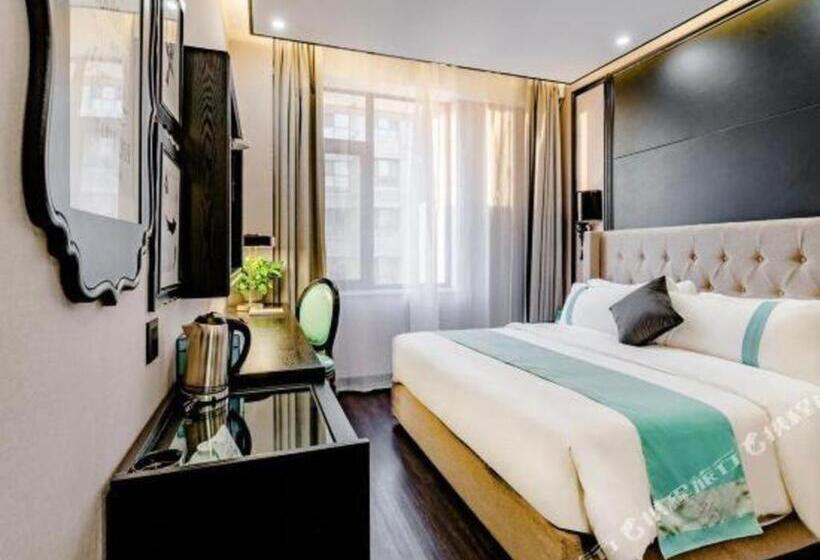 Xana Hotelle· Tai An Tianwai Village Railway Station