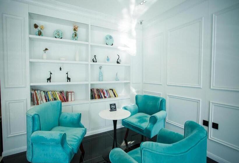 Xana Hotelle Tangshan North Railway Station