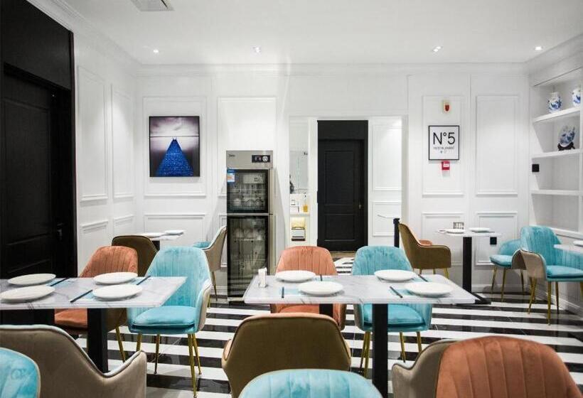 Xana Hotelle Tangshan North Railway Station