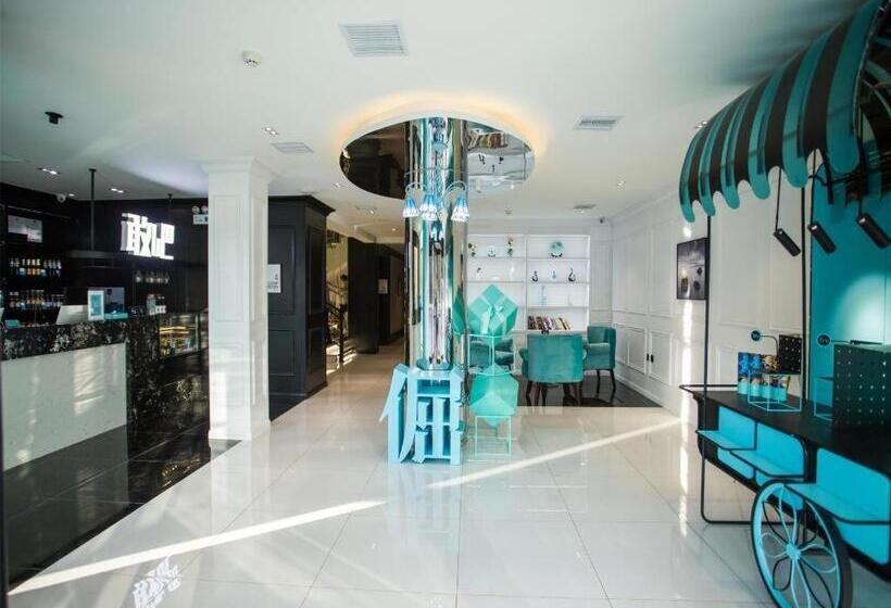 Xana Hotelle Tangshan North Railway Station