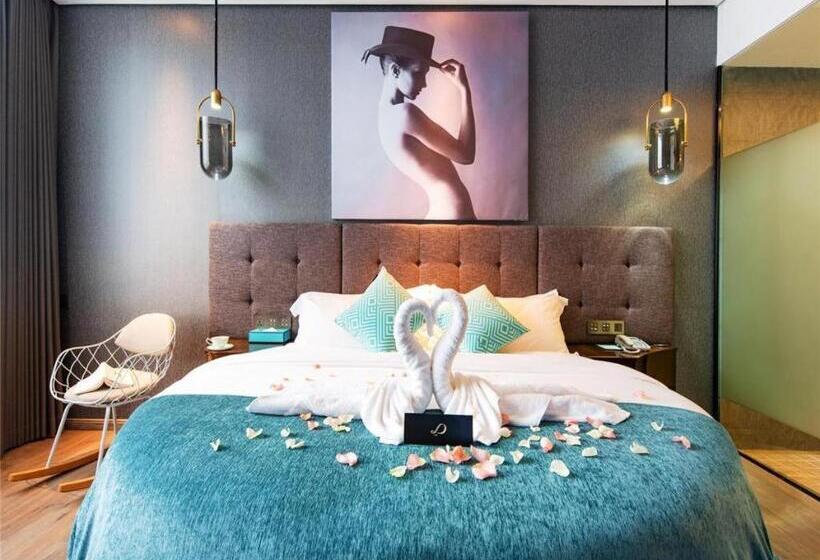 Xana Hotelle·hotel Luzhou Baizitu Square