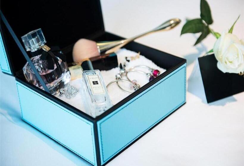 Xana Hotelle·hotel Luzhou Baizitu Square