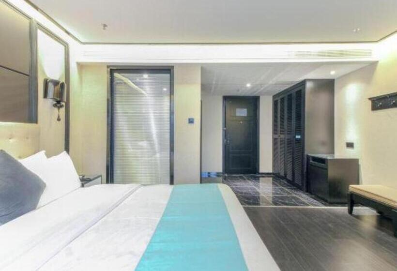 Xana Hotelle·nanchang Bayi Square Metro Station