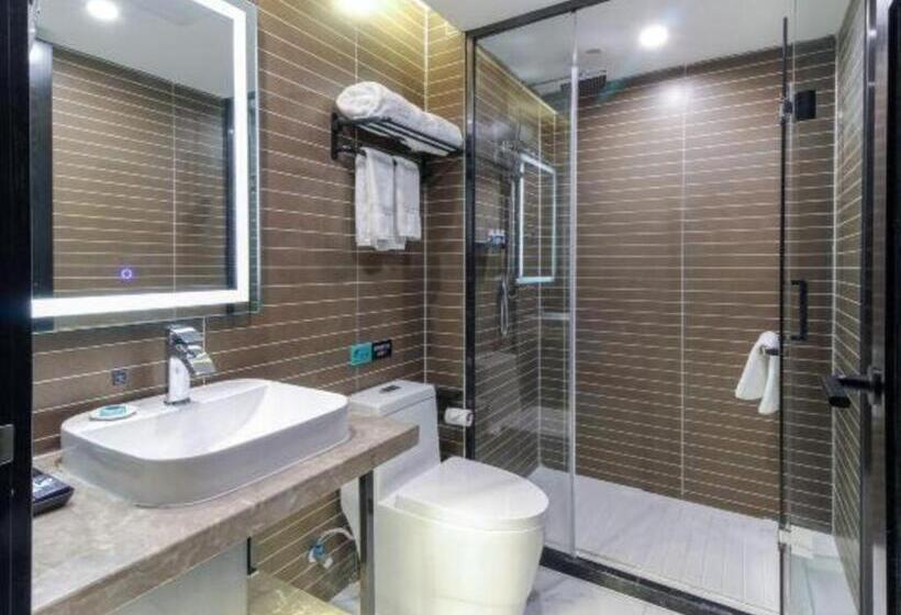 Xana Hotelle·nanchang Bayi Square Metro Station