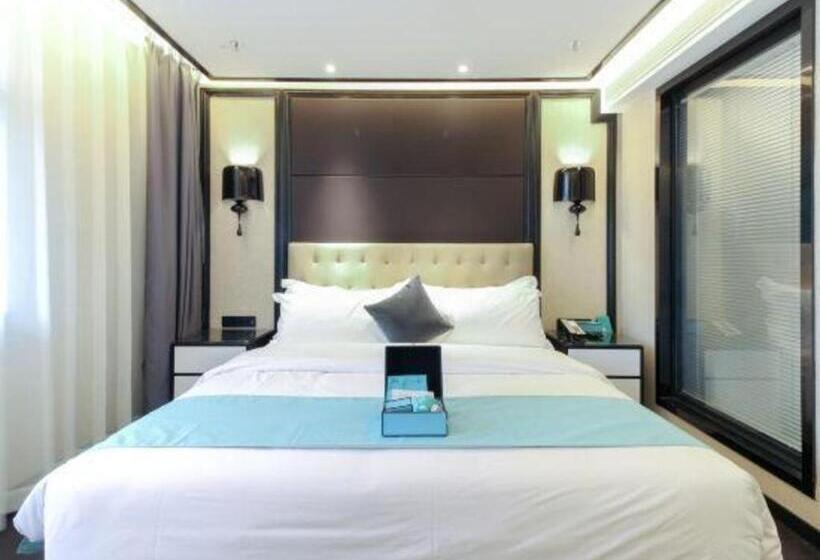 Xana Hotelle·nanchang Bayi Square Metro Station