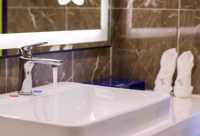 Zmax Hotel·longhushan Xiaoyaocheng