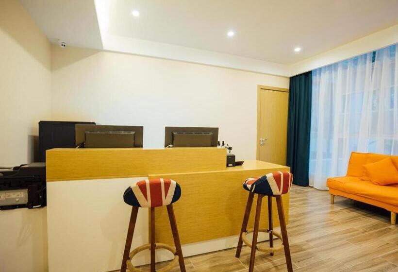 Zmax Hotels Wuhan East Lake