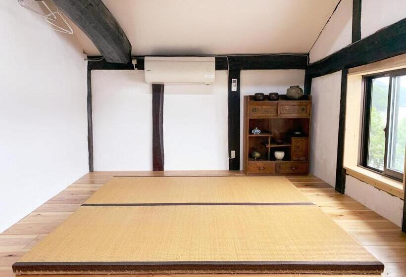 Общежитие 湖桑庵 宿泊できる古民家カフェ