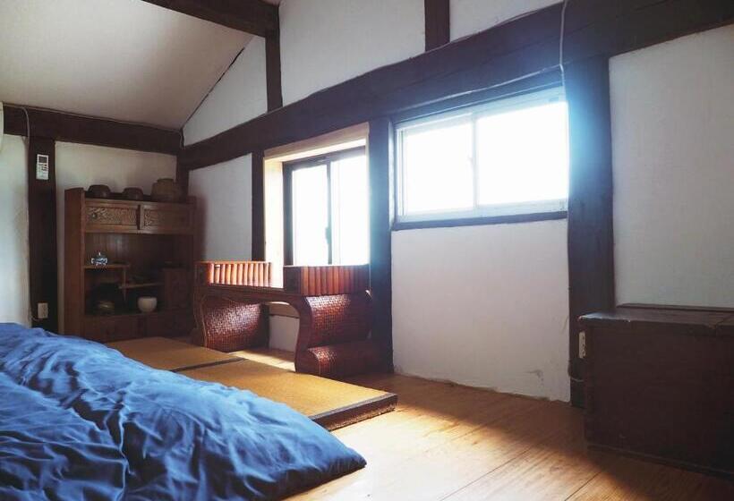 Общежитие 湖桑庵 宿泊できる古民家カフェ