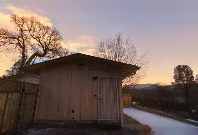 旅馆 Peaceful Yosemite Retreat King Suite Pet Friendly