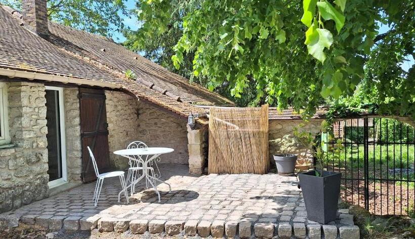 Bed and Breakfast Le Relais Des Clefs   Au Calme Du Gatinais   Escapade à Deux   Terrasse Privée   Wifi   Offre Romant