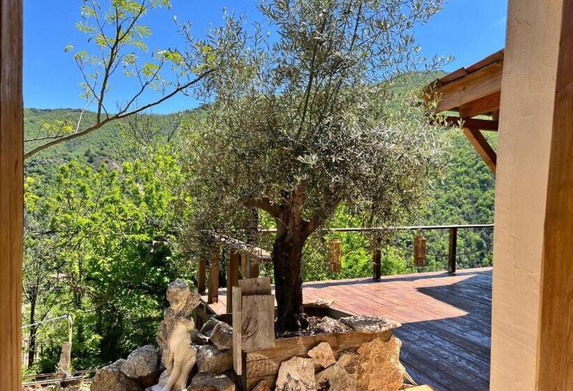 ベッドアンドブレックファースト Les Magnels