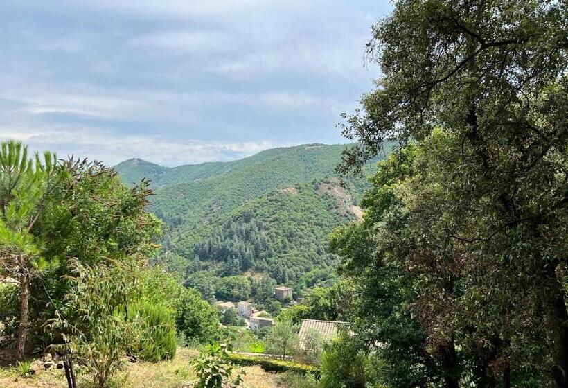 ベッドアンドブレックファースト Les Magnels