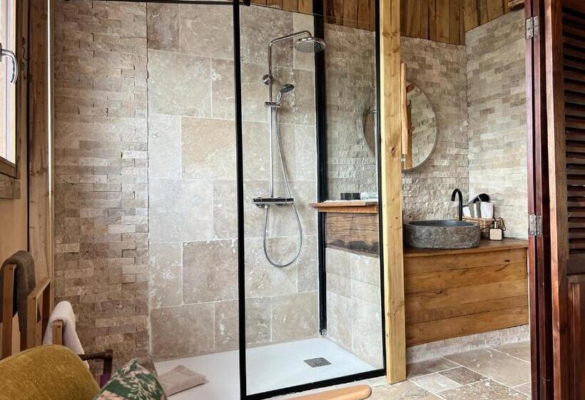 ベッドアンドブレックファースト Les Magnels