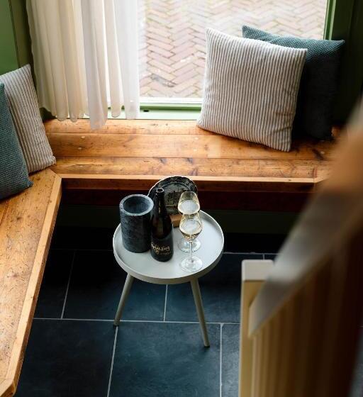 مبيت وإفطار Oan Tafel Suites