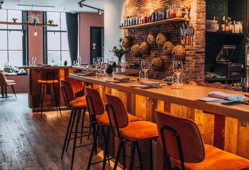 مبيت وإفطار Oan Tafel Suites