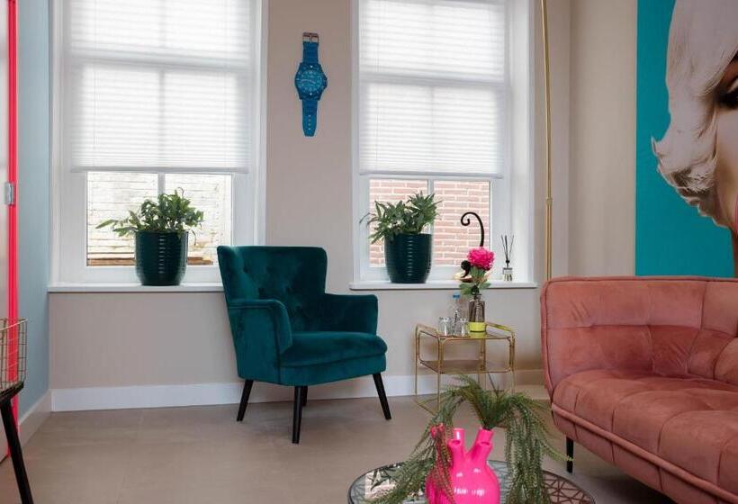 مبيت وإفطار Oan Tafel Suites