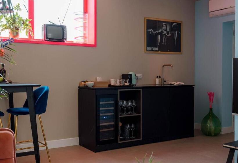 مبيت وإفطار Oan Tafel Suites