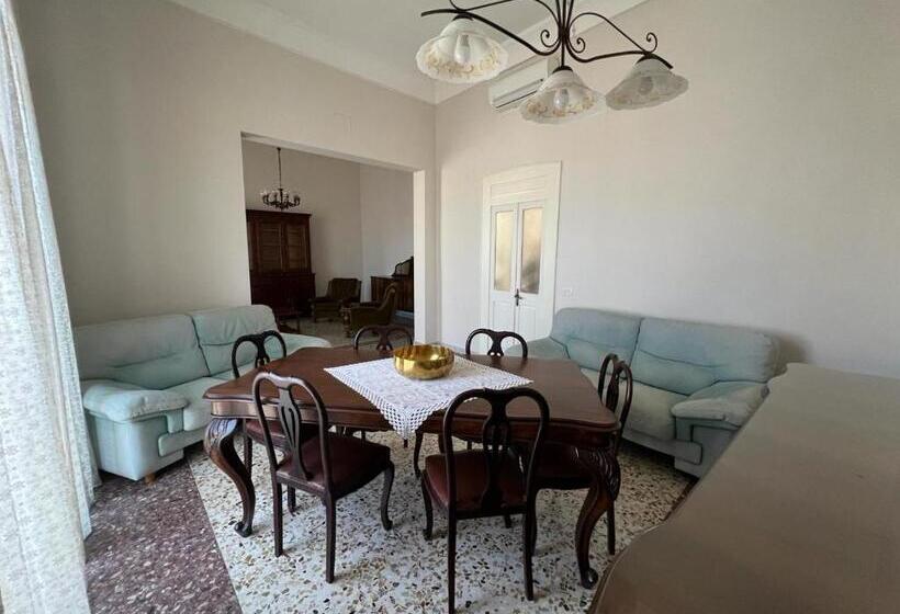 צימר Palazzo N.d. Maria Addolorata Campa Alari