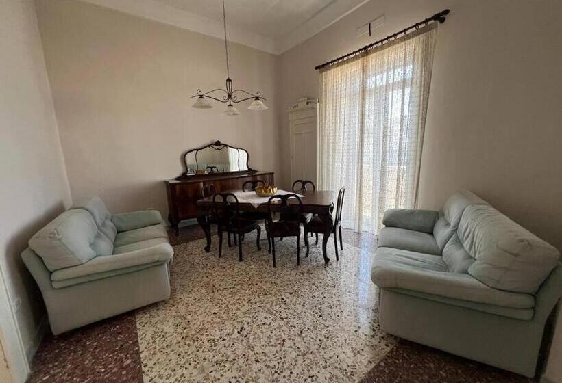 צימר Palazzo N.d. Maria Addolorata Campa Alari