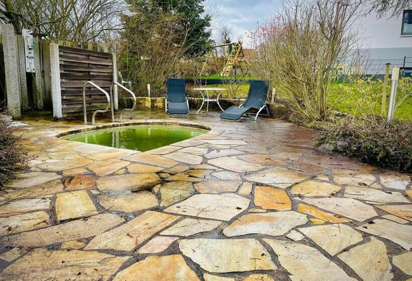 Bed and Breakfast 1,5 Zimmer Mit Duschbad, Gartenblick, Kühlschrank