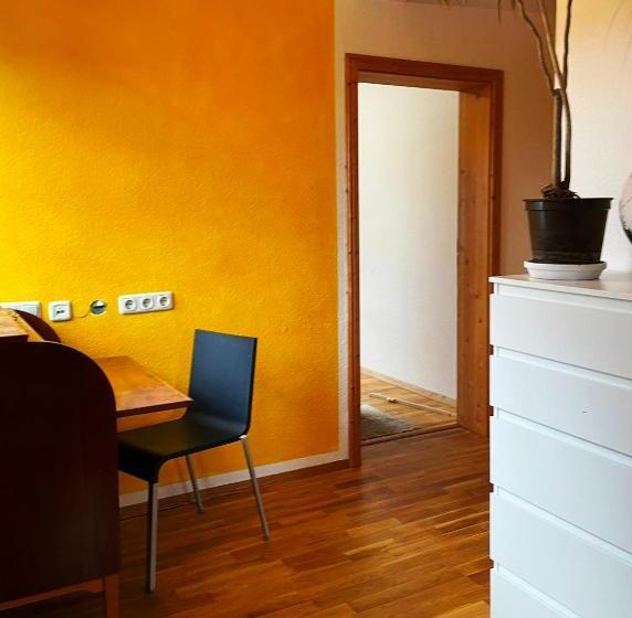 Bed and Breakfast 1,5 Zimmer Mit Duschbad, Gartenblick, Kühlschrank