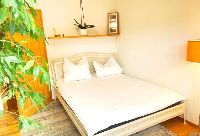 Bed and Breakfast 1,5 Zimmer Mit Duschbad, Gartenblick, Kühlschrank