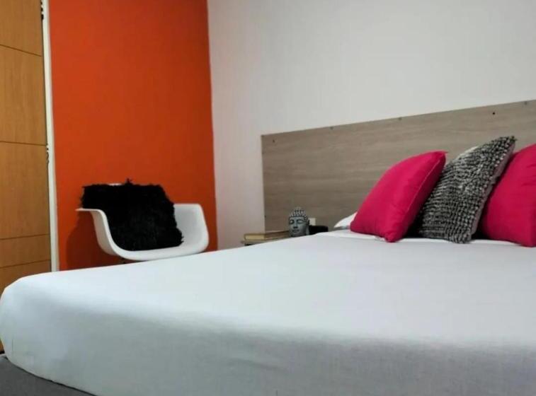 تختخواب و صبحانه Zivá Hostal