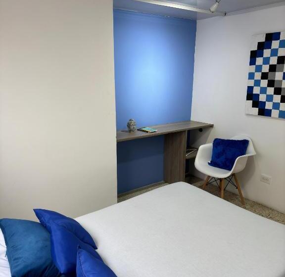 تختخواب و صبحانه Zivá Hostal