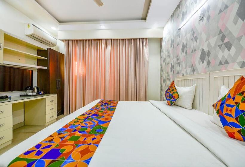 בית מלון כפרי Happy Feet Luxury Home Stay, Dehradun