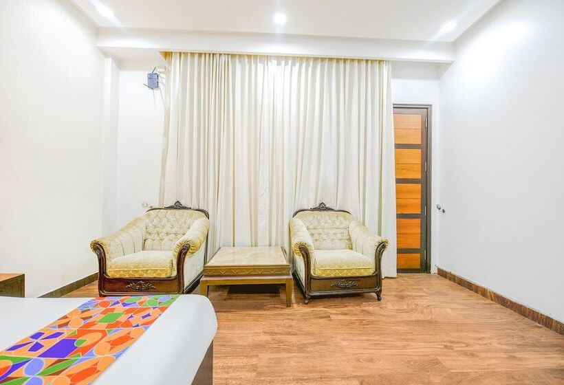 בית מלון כפרי Happy Feet Luxury Home Stay, Dehradun