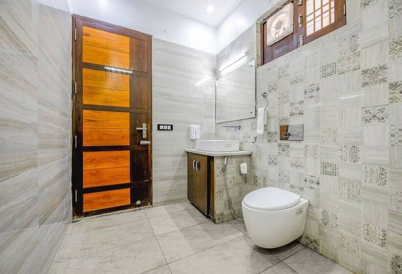 בית מלון כפרי Happy Feet Luxury Home Stay, Dehradun