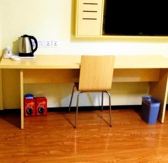 Hotel 7 Days Inn Xingyi Wanfenglin Xiawutun