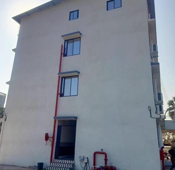 Отель Aayan Residency Boarding & Lodging