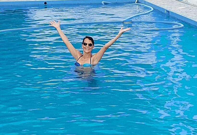 هتل Albergue Schuler