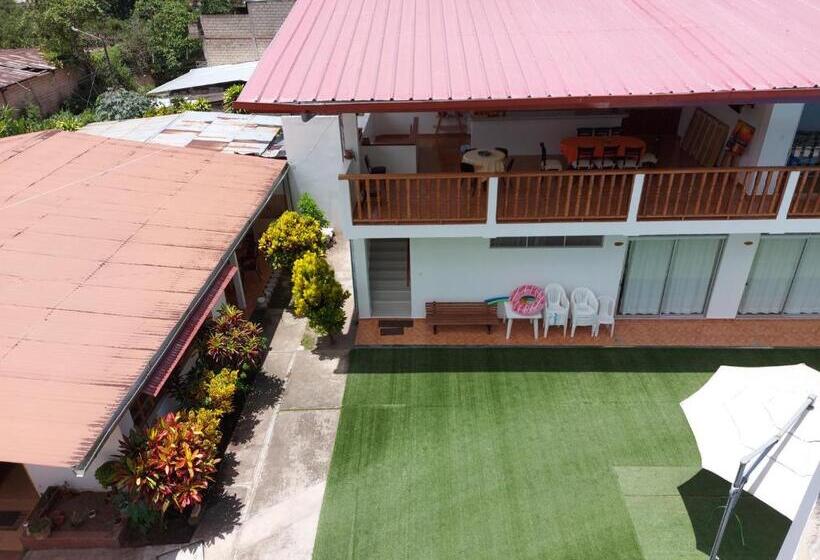 هتل Albergue Schuler