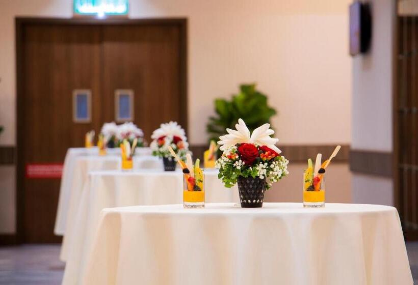 Отель Arena Premier Boutique